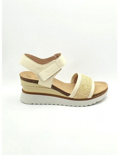 Sandalia de mujer en beige...