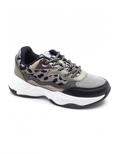 Deportivo de niña Mustang...