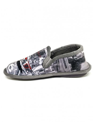 Zapatilla de hombre... 2
