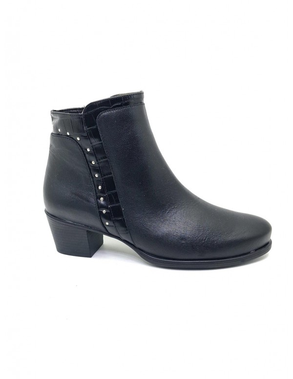 Bota de mujer Desireé en negro Neus15