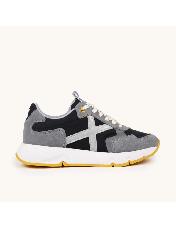 Deportivo de mujer Munich en negro...